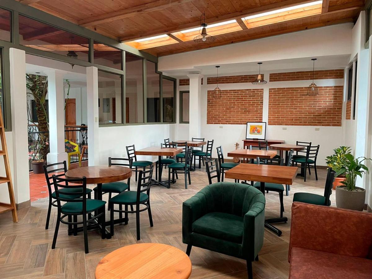 Matalbatz Hotel Cobán Eksteriør billede